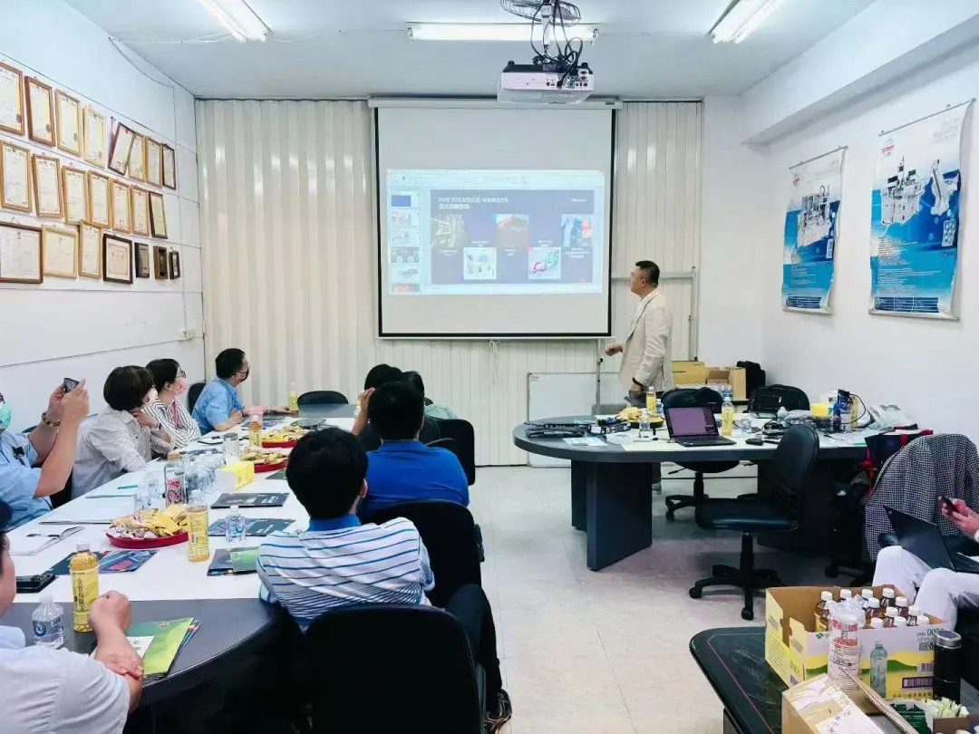 1762139116612666.jpg tw2.jpg